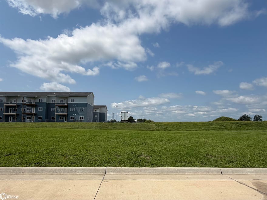 1241 N 18th Street, Chariton, Iowa