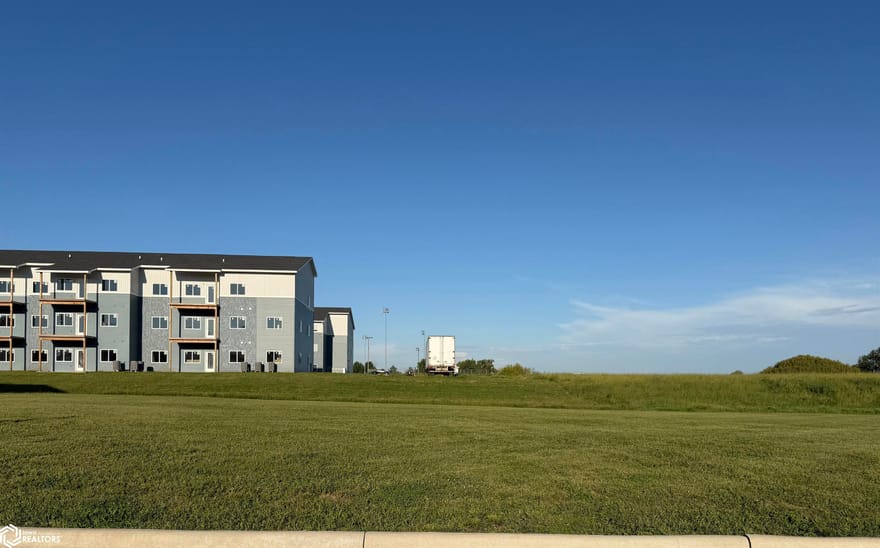 1233 N 18th Street, Chariton, Iowa