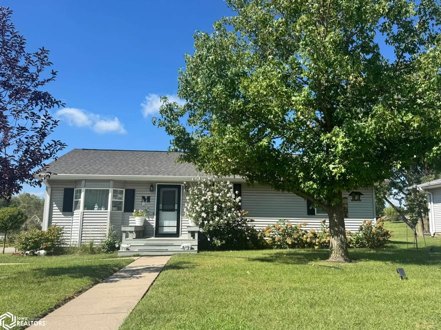 612 Country Club Circle, Osceola, Iowa