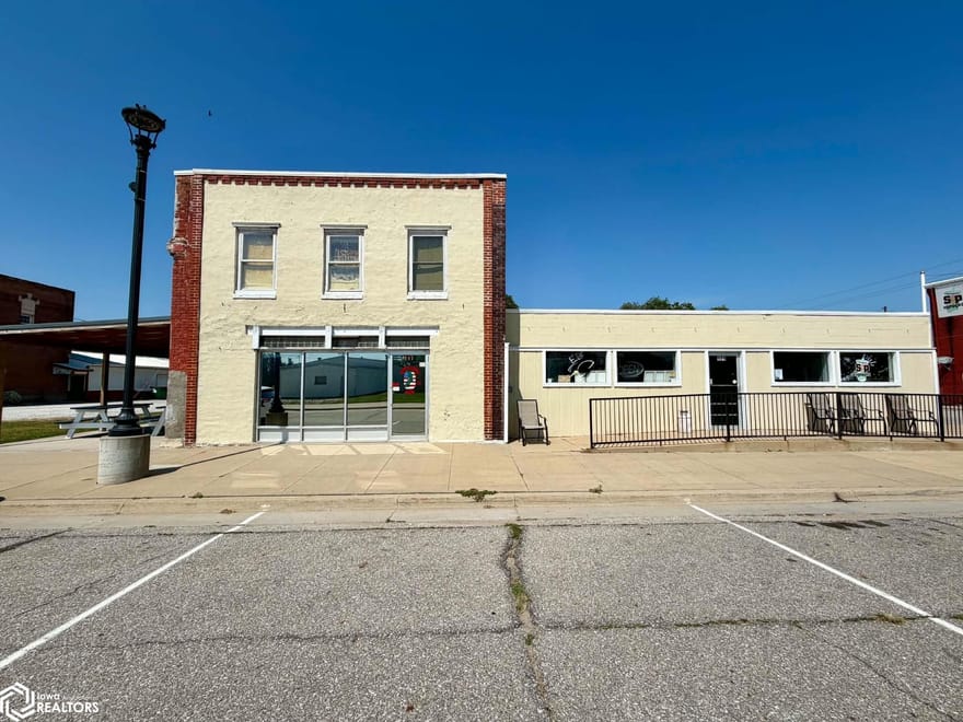 119 & 121 Walnut Street, Eddyville, Iowa