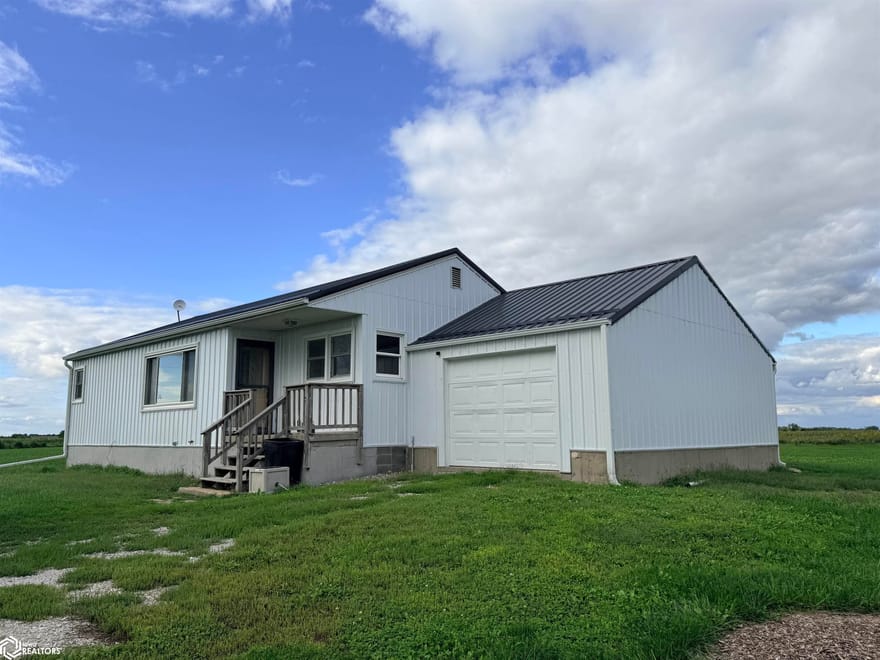 1545 Jasmine Avenue, Fairfield, Iowa