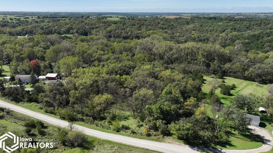 3260 Woodbrook Ln, New Virginia, Iowa