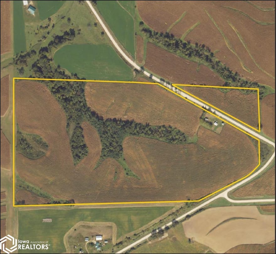 20693 Skahill Rd., Cascade, Iowa