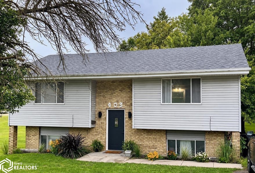 403 S Fillmore Street, Mount Ayr, Iowa