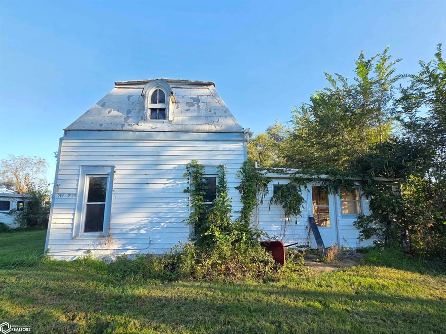 215 7th Street, Murray, Iowa