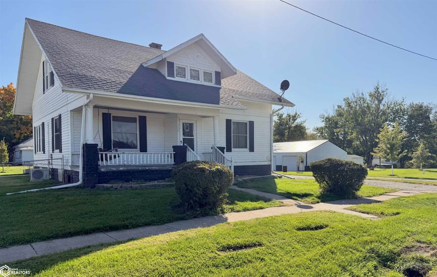 106 W Ames Street, Russell, Iowa
