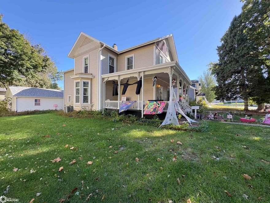 210 N 8th Street, Oskaloosa, Iowa