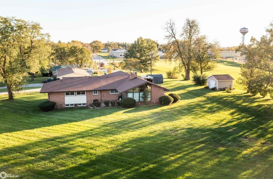 1105 Mallory Drive, Chariton, Iowa
