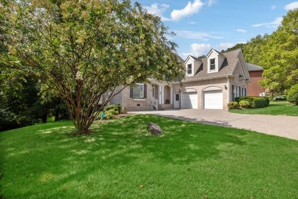 2701 N Highlands Dr, Nashville, Tennessee