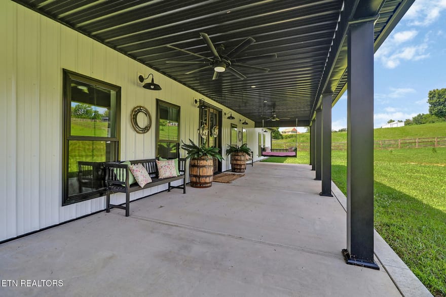 2175 N Lick Creek Rd, Byrdstown, Tennessee