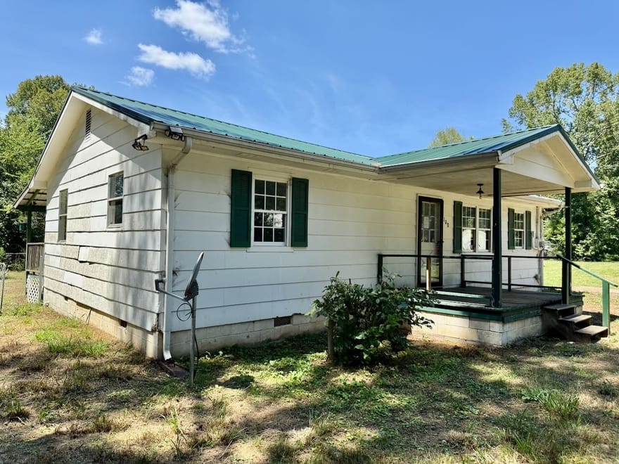 108 Oakwood Dr, Huntland, Tennessee