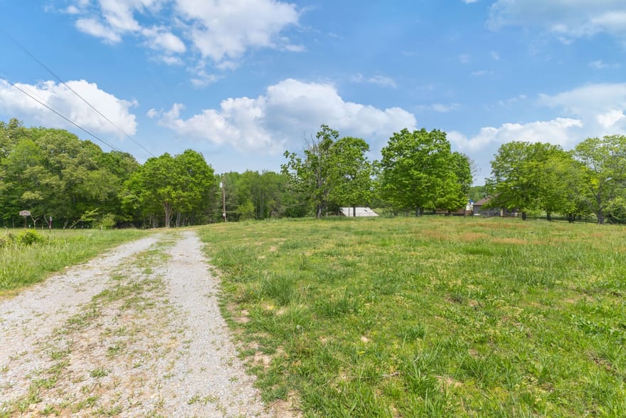 671 Poplar Ridge Rd, Chapmansboro, Tennessee