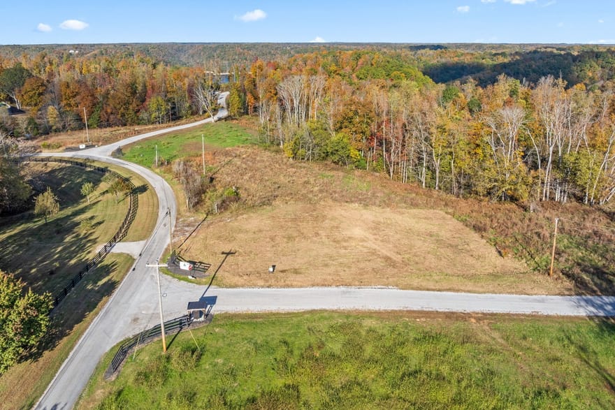 42 Peninsulas Edge, Smithville, Tennessee