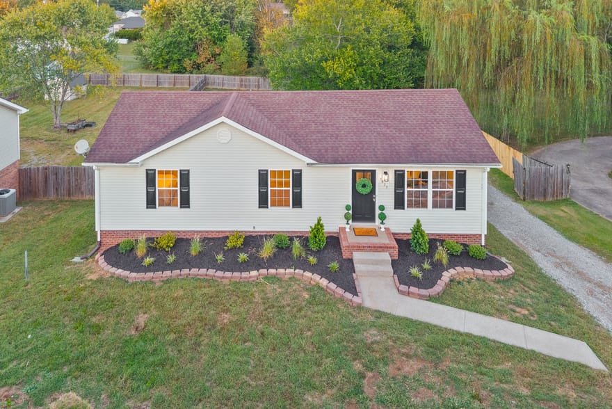 1823 Needmore Road, Clarksville, Tennessee