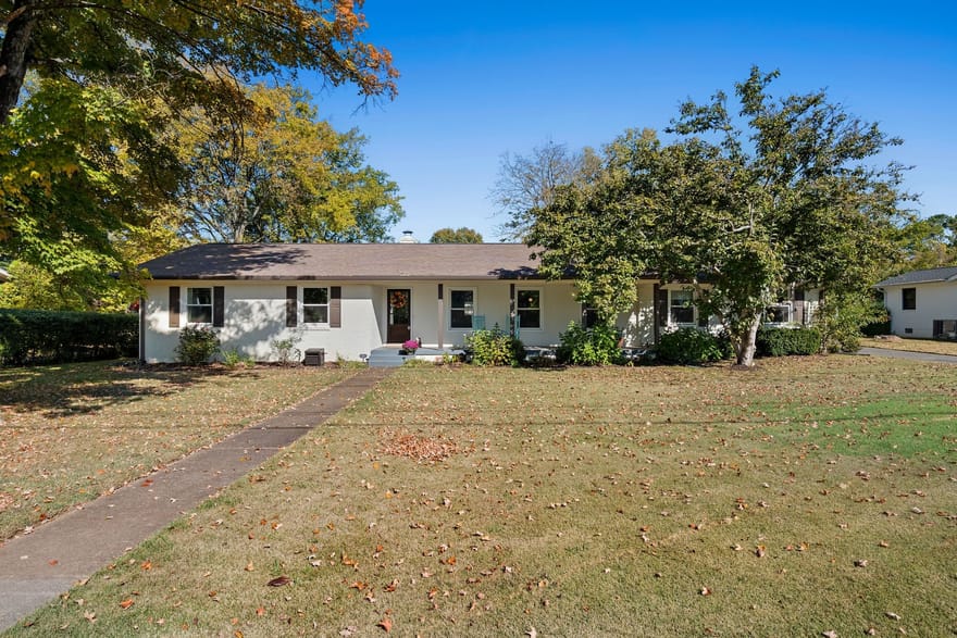 1911 Greenland Dr, Murfreesboro, Tennessee