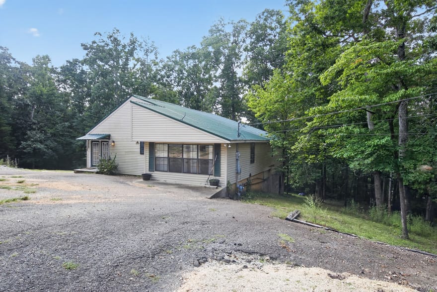 187 Sweetbrier Dr, Decaturville, Tennessee