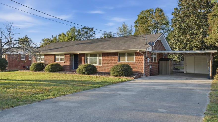 1003 Oak Dr, Manchester, Tennessee