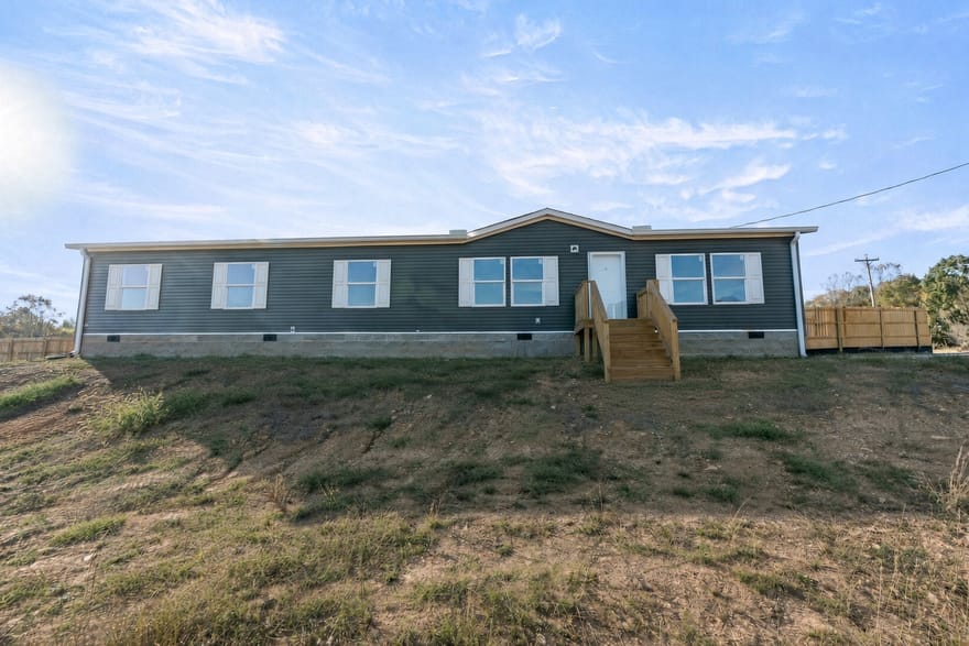 397 Busby Rd, Loretto, Tennessee