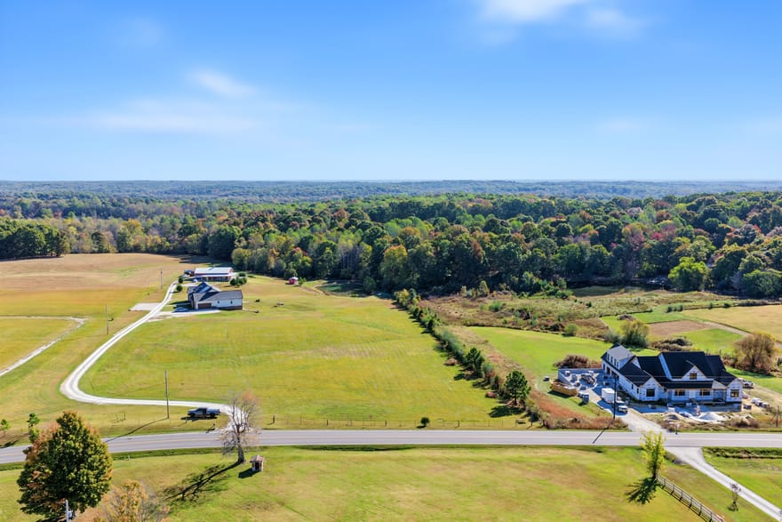Buddy Rd, Burns, Tennessee