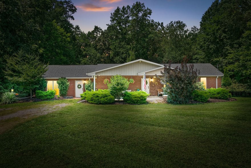 825 Pollard Rd, Clarksville, Tennessee