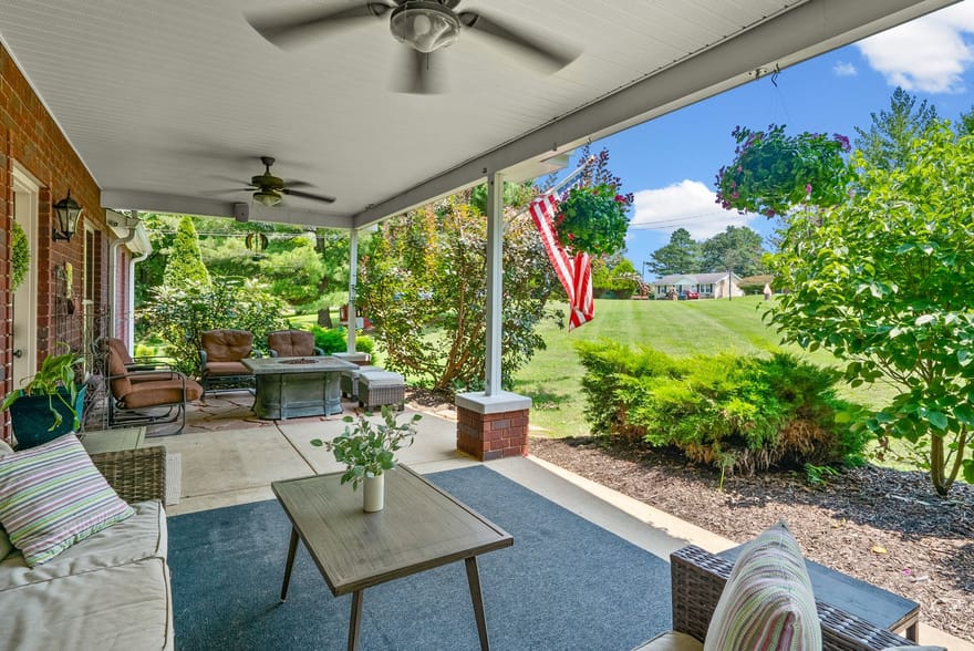 825 Pollard Rd, Clarksville, Tennessee