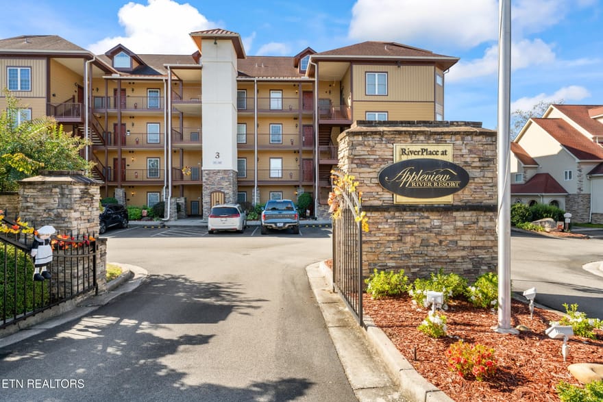 527 River Place Way, Sevierville, Tennessee