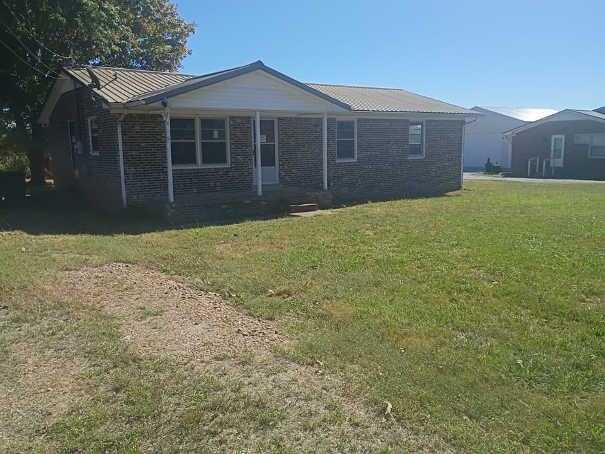 1534 Mccarter Rd, Lawrenceburg, Tennessee