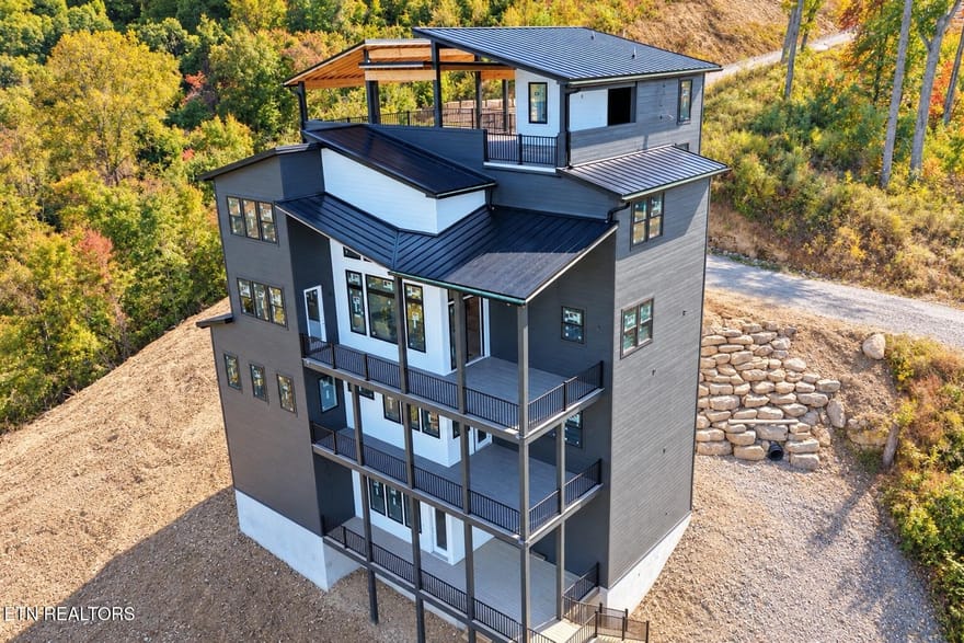 2860 Red Sky Drive, Sevierville, Tennessee