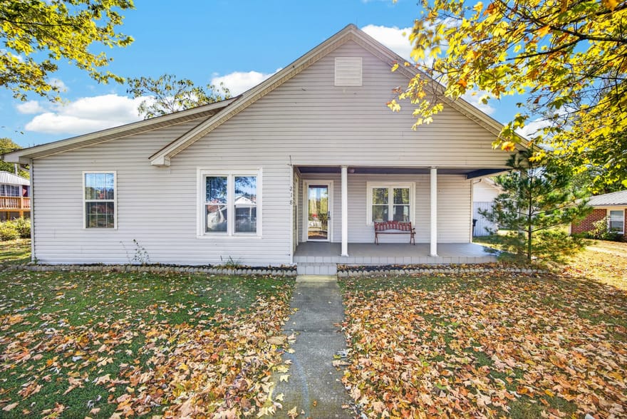 218 E Lake Ave, Celina, Tennessee