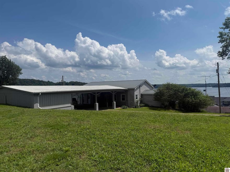 42 Meadowlark Lane, Eddyville, Kentucky