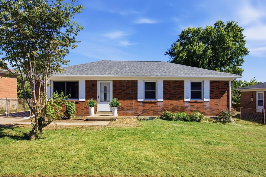 528 Foxwood Drive, Nicholasville, Kentucky