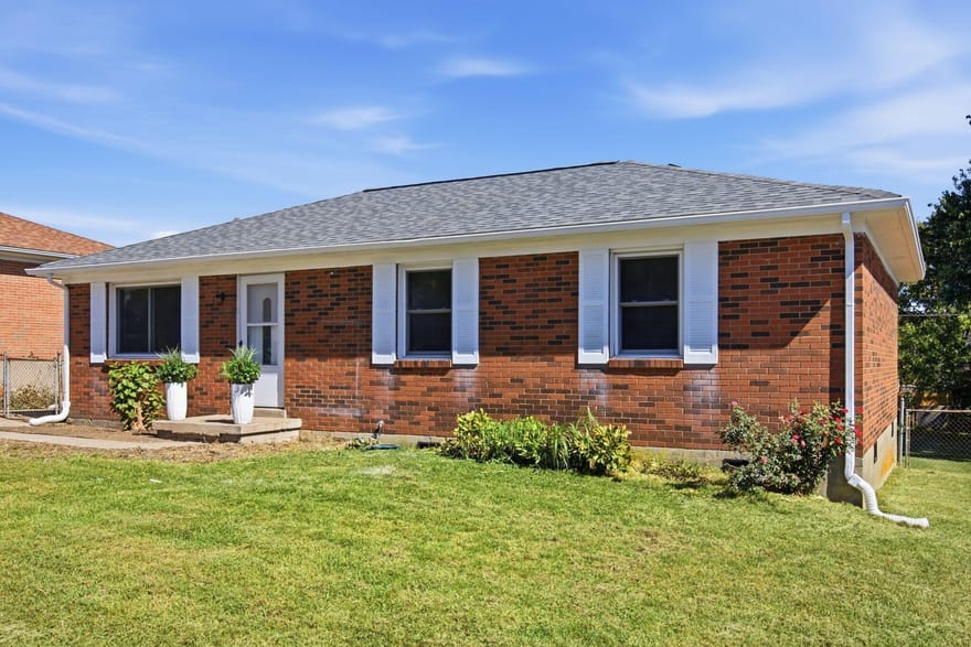 528 Foxwood Drive, Nicholasville, Kentucky
