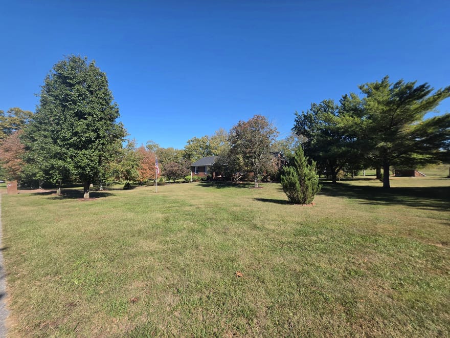 136 Lake Country Road, Nicholasville, Kentucky