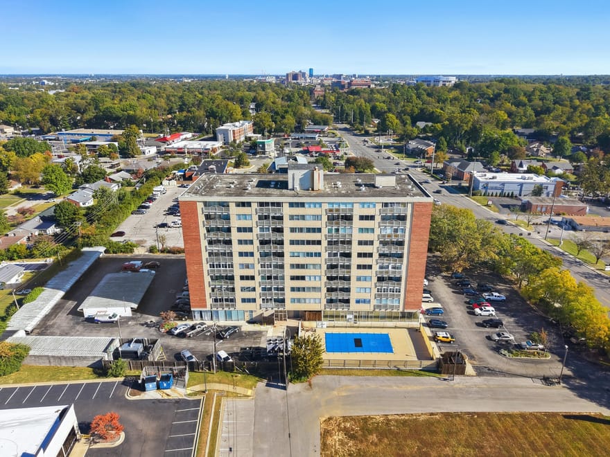 2121 Nicholasville Road, Lexington, Kentucky