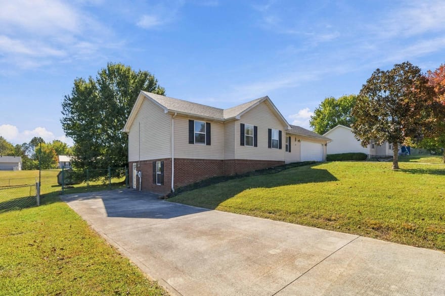 254 Canterbury Drive, Science Hill, Kentucky