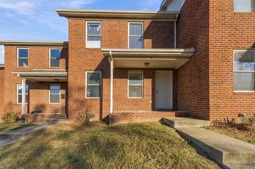 502 Tecumseh Trail, Versailles, Kentucky