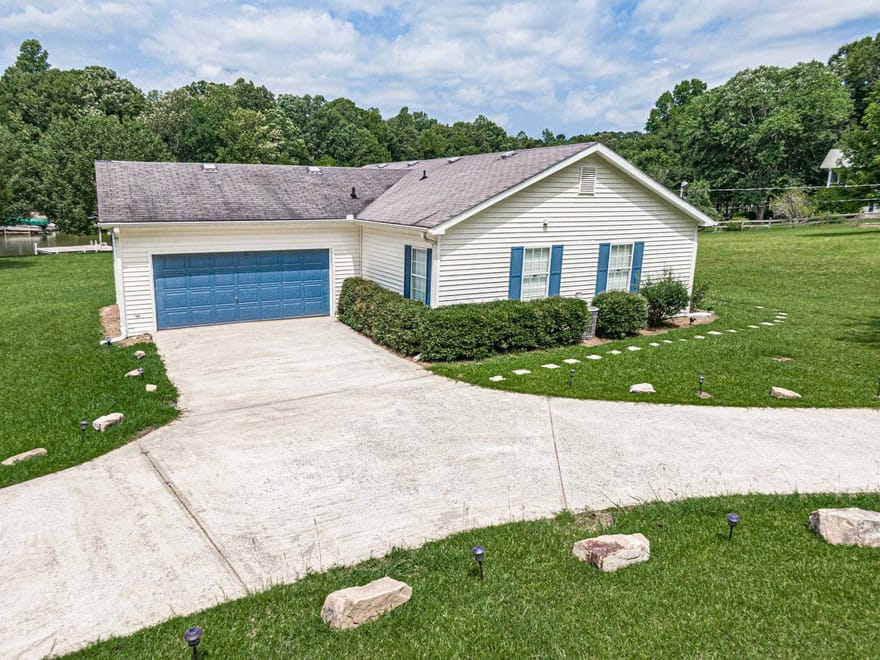225 E River Bend Drive, Eatonton, Georgia