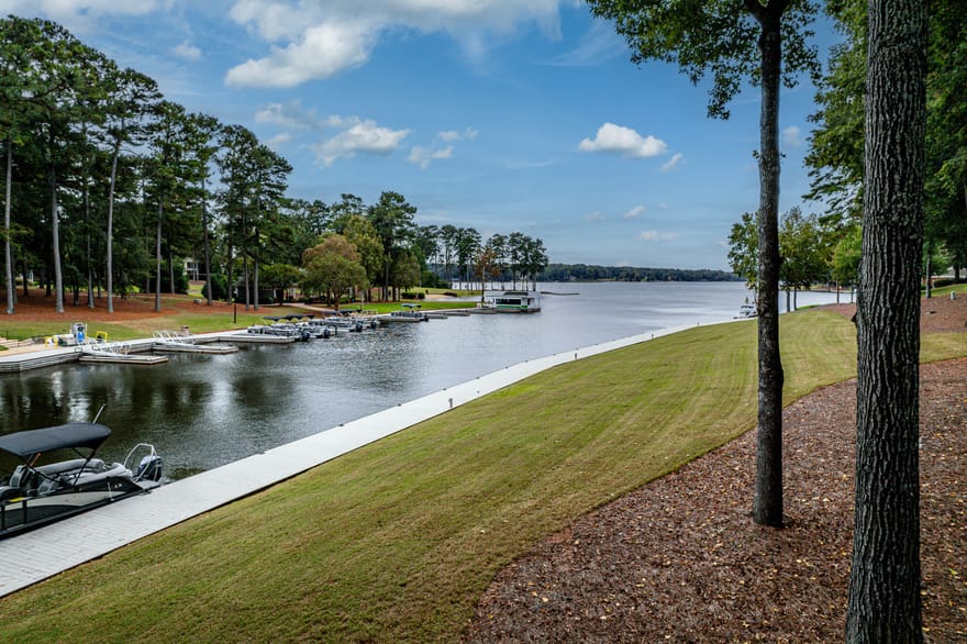 1001B Marina Cove Lane, Greensboro, Georgia