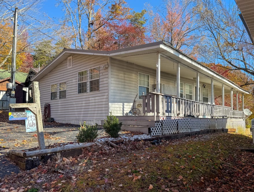 988 Mountain Shadows Drive, Cleveland, Georgia