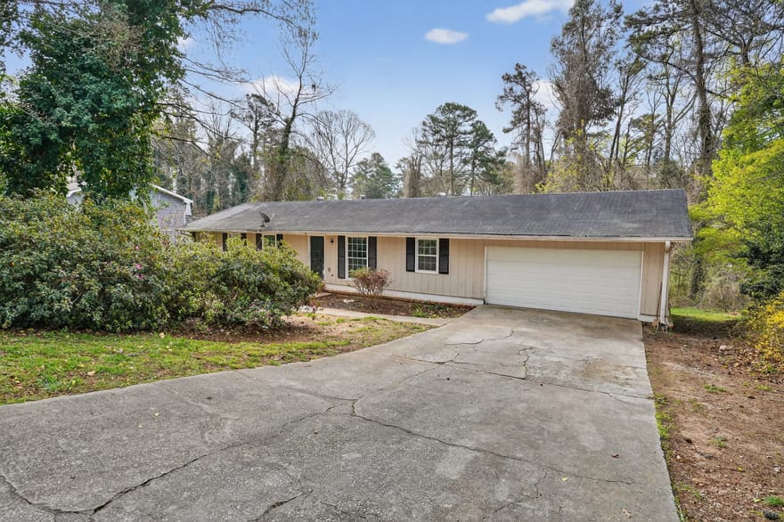 6925 Kimberland Gardens Lane, Lithonia, Georgia