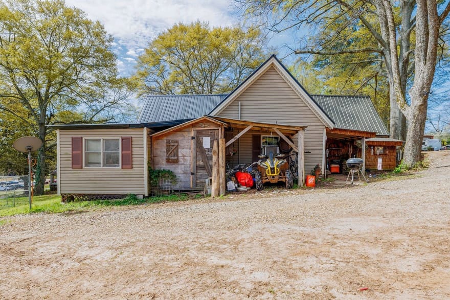 5408 Spring Street, Flowery Branch, Georgia