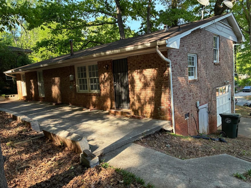 1200 Burbank Trail, Morrow, Georgia