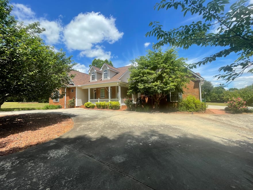 1545 Sam Bell Road, Clarkesville, Georgia