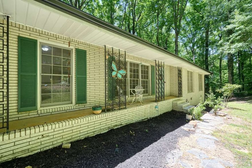 285 Hembredge Drive, Canton, Georgia