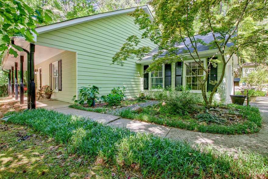 175 Ashley Creek Drive, Newnan, Georgia