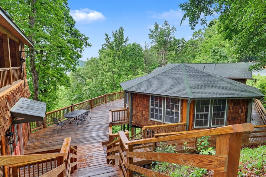 1085 Sky High Drive, Dillard, Georgia