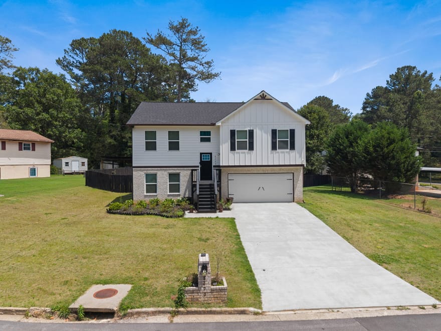 8290 San Jose Trail, Jonesboro, Georgia