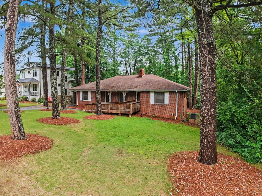424 E Pharr Road, Decatur, Georgia