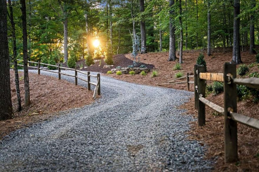 241 Wolf Creek Mountain Road, Mineral Bluff, Georgia