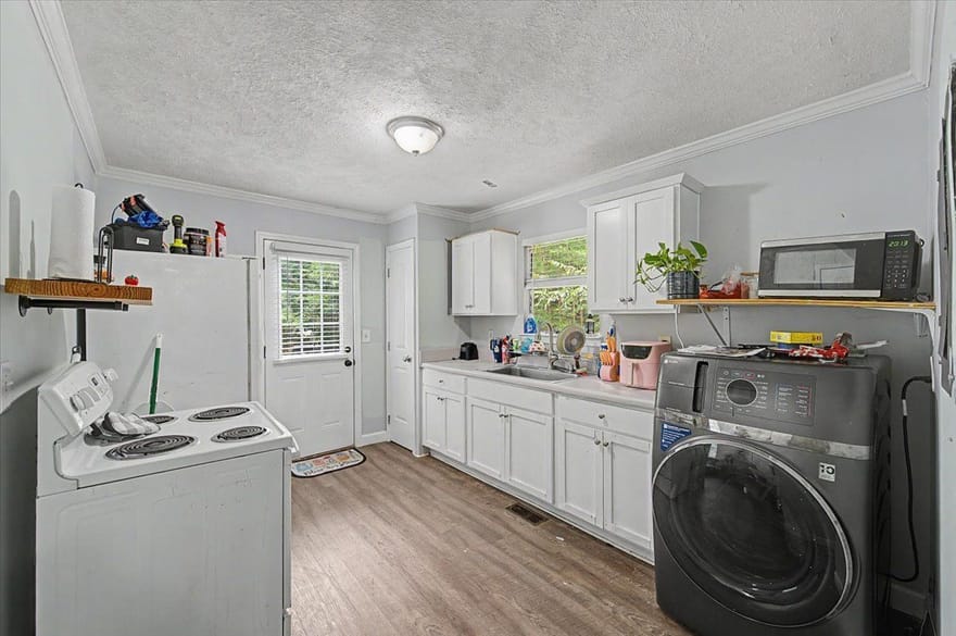 211 John White Road NW, Resaca, Georgia